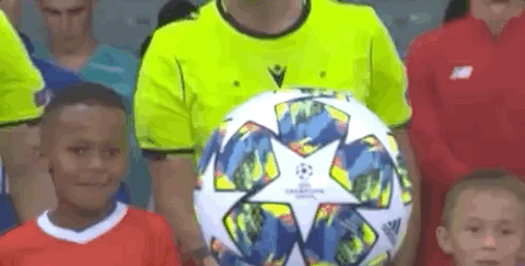 重磅！海港7将有望冲国足，后防线大清洗，杨希挤掉嫡系能成主力？（海港七将剑指国足，后防或迎大换血，杨希能否挤掉嫡系坐稳主力？）